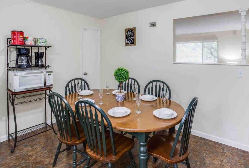 Appartement Amazing Ranch Mins Away From Airprt/Rit/Dwtn/Uofr à Rochester Extérieur photo